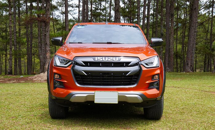 Isuzu D-Max - Nội thất và tiện ích nổi bật