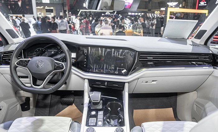 Volkswagen Touareg - Nội thất và tiện ích nổi bật