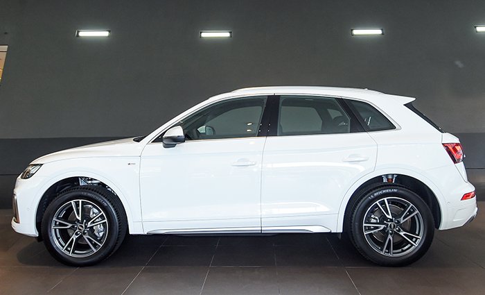 Audi Q5 - Động cơ và vận hành