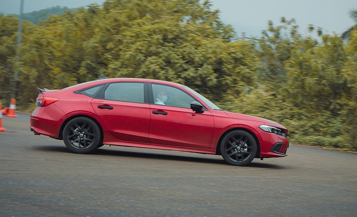 Honda Civic - Công nghệ An toàn và hỗ trợ lái xe